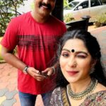 Swasika Instagram – Fun time with Indrettan @shanavas_shaanu_ at Red Carpet Shoot !
Makeup : @abilashchickumakeupartist
Costume: @klumbyprajinajaanaki
#seethandindran #seethendriyam #shanavas #mrshitler #hitler #mrhitler #swasikavj #swasika #swasikavlogs