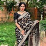 Swasika Instagram – Happiness is when what you think, what you say, and what you do are in harmony.
Makeup : @abilashchickumakeupartist 
Saree : @tojofficial
Blouse : @julahabyarchananair

#swasikavj #swasikavlogs #blacksaree #keralagram