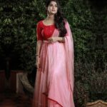Swasika Instagram - The moving moon went up the sky, and nowhere did abide. Softly she was going up, and a star or two beside.  Makeup : @abilashchicku Jewellery: @wooglitters Costume : @thanuzbridalboutique Stylist: @shinu_ushas Photography: @midhinlal Thank u @dartistry.in #swasika #swasikavijay #swasikavj #swasikaproductions #swasikavlogs