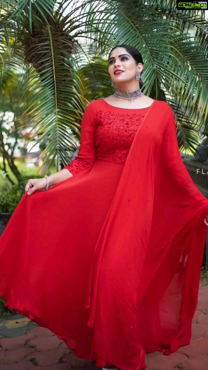 Swasika Instagram - I could be every colour you like ❣ #swasika #swasikavj #swasikavijayactress #swasikaproductions #swasikafilms #icouldbeeverycoloryoulike #reelitfeelit #reelkarofeelkaro #instagramcreators #instagraminfluencer