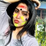 Swasika Instagram - Some snaps from the painting fun we had during the DIY home decors day ! #swasikavj #swasika #swasikavlogs #swasikavijayactress #diyhomedecors