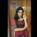 Swasika Instagram - So this perfume "Florence" from @myopindia is my recent favourite and this got a very floral scent that gives a fresh feeling through out the day. Check out their new collections of perfumes from @myopindia and do get your favourite and customised scents . Perfume: @myopindia Dress : @celery_designs #swasika #swasikavj #swasikavijay #swasikavijayactress #perfume #myop #fragrance #scent #perfumelove