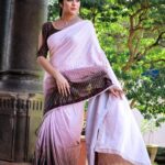 Swasika Instagram - Trust your beauty to shine from your eyes and into the souls of that deserve you. Makeup : @abilashchicku Saree : @thebrandstorebyfebitha Jewellery: @wooglitters Stylist: @shinu_ushas Photography: @perfect_makers #swasika #swasikavj #swasikavlogs #swasikactress #swasikavijay