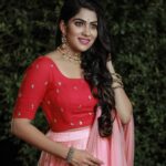Swasika Instagram - The moving moon went up the sky, and nowhere did abide. Softly she was going up, and a star or two beside.  Makeup : @abilashchicku Jewellery: @wooglitters Costume : @thanuzbridalboutique Stylist: @shinu_ushas Photography: @midhinlal Thank u @dartistry.in #swasika #swasikavijay #swasikavj #swasikaproductions #swasikavlogs