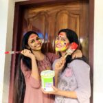 Swasika Instagram - Some snaps from the painting fun we had during the DIY home decors day ! #swasikavj #swasika #swasikavlogs #swasikavijayactress #diyhomedecors