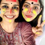 Swasika Instagram - Some snaps from the painting fun we had during the DIY home decors day ! #swasikavj #swasika #swasikavlogs #swasikavijayactress #diyhomedecors