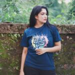 Swasika Instagram - Wearing the celebration of colours , class and craftsmanship from @englishcolours . Thank you @englishcolours for this beautiful and comfy t-shirt. Photography: @sachinmohandasphotography #swasika #swasikavj #swasikavlogs #swasikactress #englishcolours #englishcoloursclothing