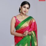 Swasika Instagram - Draped in the pure six yards of elegance from @swayamvarasilksindia . Photography: @sachinmohandasphotography MUA @mukeshmuralimukesh #swasikavj #swasikavijayactress #swasika #swasikavlogs #swasikaproductions #greenandpinksaree