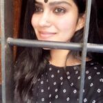 Swasika Instagram - "Be thou the rainbow in the storms of life. The evening beam that smiles the clouds away, and tints tomorrow with prophetic ray."- Lord Byron Some Random Clicks from Home 😄 #swasikavj #swasika #swasikactress #swasikavlogs #swasikavijay