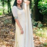 Swasika Instagram - Live in each season as it passes; breathe the air, drink the drink, taste the fruit, and resign yourself to the influence of the earth. —Henry David Thoreau Wearing : @kalista_shaheera_noushad #swasikavj #swasika #swasikavijayactress #swasikactress #malayalamactress