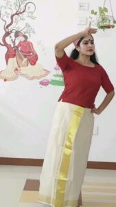 Swasika Instagram - So here is the Kudukku2025 Theythaka song Dance Challenge Video from my side.

Do share your reels with the hashtag #kudukkutheythakasong and tag @kudukku2025_movie 

Lets groove with #theythakasong 😍

@kudukku2025_movie #kudukkutheythakasong #theythakasong #swasika #swasikavj #swasikavlogs #swasikactress #kudukkumovie #bilahari #ajuvarghese #durgakrishna #krishnasankar #shinetomchacko #rammohan #manikandanayyapa