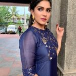 Swasika Instagram - They say the future is unknown, and largely it is, but you can do things today that will influence your tomorrows, and that makes today a very powerful thing indeed. Costume : @zoul_designz Makeup : @mukeshmuralimukesh Styling : @nithinju @sree_0203 Stay safe , Stay Healthy. We shall overcome together. #weshallovercome #staysafe #swasikavj #swasikavijayactress #swasika