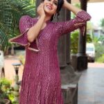 Swasika Instagram - Dressing up in a little extravaganza mode to leave a little sparkle ,wherever I go. Thank you @crysalzz_mijununizar for this beautiful long sparkling dress. I enjoyed wearing it. #swasikavj #swasika #swasikavlogs #influencer #malayaliinfluencer #malayaliactress #malayalamactress #swasikaproductions #swasikavijay