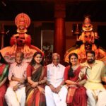 Swasika Instagram - ഗുരുതുല്യനായ , കേരളീയകലയുടെ ഈ ചക്രവർത്തിക് ഹൃദയം നിറഞ്ഞ ജന്മദിനാശംസകൾ . @unnikrishnan_b_director @kalamandalamgopi @nedumudivenu @mohanlal @rachananarayanankutty @malavikacmenon @aarattumovieofficial #gopiaashan #nedumudivenu #mohanlal #lalettan #swasika #swasikavj #swasikaactress #malayalammovie #aarattu #rachananarayankutty #malavikacmenon