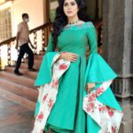Swasika Instagram - “If you look the right way, you can see that the whole world is a garden.” -Frances Hodgson Burnett Costume : @newwaveboutique , @vineeth_gopinathan Makeup : @mukeshmuralimukesh Stylist : @nithinju @sree_0203 #swasikavj #Swasika #swasika #swasikavlogs #swasikaproductions #redcarpet #amritatv #starmagic #greendress #floraldesign