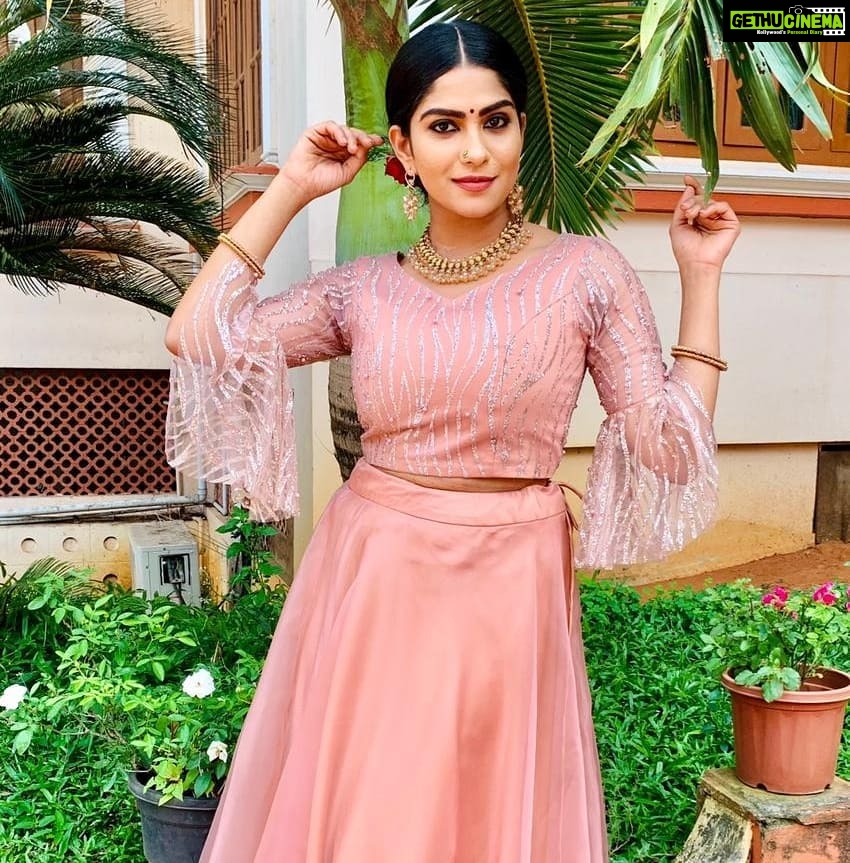 Swasika Instagram - Dance, and make joyous the love around you. Dance, and your veils which hide the Light shall swirl in a heap at your feet.-Rumi @nithinju @iamsree_sk MUA @ashna_aash_ Wearing @thanuzbridalboutique #swasikavj #swasikavj #swasika #swasikavlogs #redcarpet #malayalamactress #malayalaminfluencer #keralainfluencer