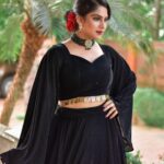 Swasika Instagram - Every outfit has a story 😊😊😊 Outfit @thanuzbridalboutique MUA @mukeshmuralimukesh Stylist @nithinju Jewelleries @lohamcochin #shootout #tvshow #actresslife