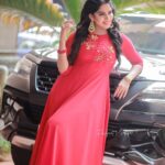 Swasika Instagram - Good evening Wearing @elzas_couture MUA @mukeshmuralimukesh Stylist @nithinju @sree_0203 PC @perfect_makers #fashion#styleoftheday #acterss