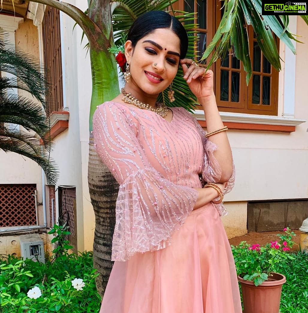 Swasika Instagram - Dance, and make joyous the love around you. Dance, and your veils which hide the Light shall swirl in a heap at your feet.-Rumi @nithinju @iamsree_sk MUA @ashna_aash_ Wearing @thanuzbridalboutique #swasikavj #swasikavj #swasika #swasikavlogs #redcarpet #malayalamactress #malayalaminfluencer #keralainfluencer