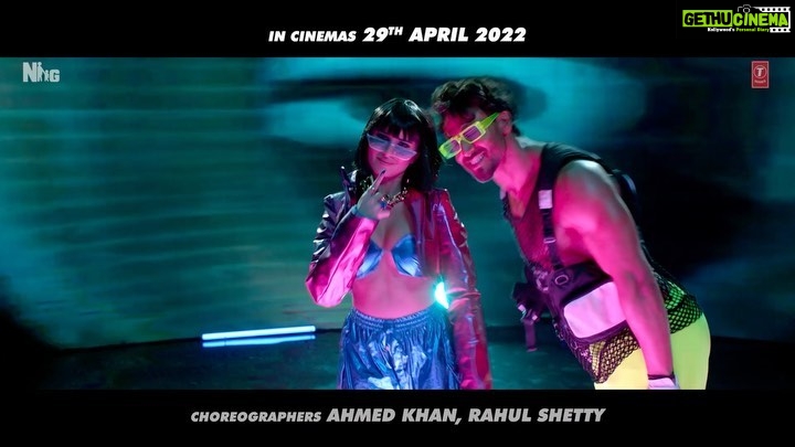 Tara Sutaria Instagram - That’s right, #MissHairan is here to make you groove to it’s beats 🔥 Song out now! #SajidNadiadwala‘s #Heropanti2 Directed by @khan_ahmedasas @tigerjackieshroff @nawazuddin._siddiqui @arrahman @rajat__aroraa @nisa_shetty @lyricistmehboob @nadiadwalagrandson @wardakhannadiadwala @tseries.official #BhushanKumar @rahuldid