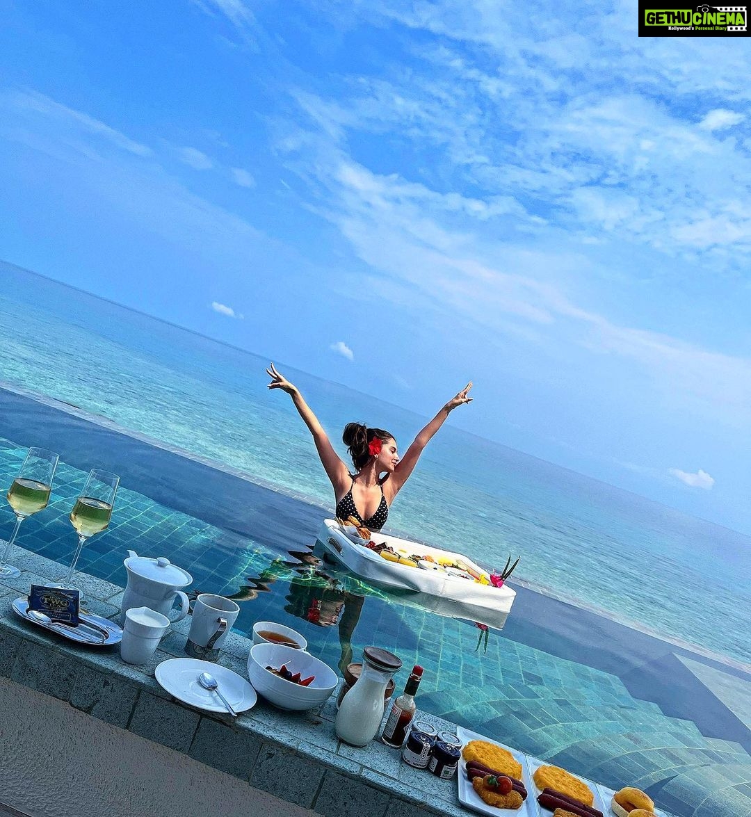 Tara Sutaria Instagram - ππΊπΉπ₯₯β¨π΄π¦πππ . . . . . . . . . . @jwmmaldives @ncstravels JW Marriott Maldives Resort & Spa