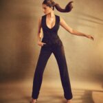 Tara Sutaria Instagram - 🥀🖤 One week to go… #Heropanti2