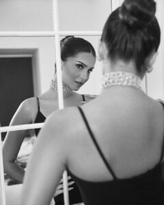 Tara Sutaria Instagram - Moments from a very special eve🖤 #Tadap