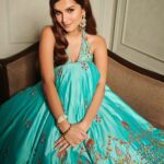 Tara Sutaria Instagram - In my dear @punitbalanaofficial’s #TheFestiveEdit21 💙💫 #ThePunitBalanaWoman #PunitBalana @shaleenanathani @thehouseofpixels @themakeupmaven__ 🤍✨ The St. Regis Mumbai