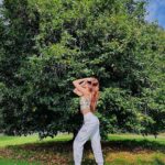 Tara Sutaria Instagram - Don’t blame it on the sunshine🦋🌳⚡️🍁☀️ Ashridge Estate