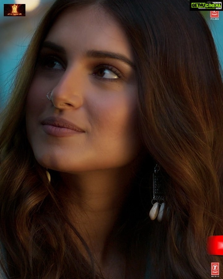 Tara Sutaria Instagram - The love anthem of the decade has also turned out to be the most played song of the day! Thank you for showering so much love.❤️🩹 #Dil crosses 21 M+ Views, 5 Lakh+ Likes on YouTube in just 24 hours! #EkVillainReturns, in cinemas this Villaintines Day- 29th July 2022. @thejohnabraham @arjunkapoor @dishapatani #BhushanKumar #KrishanKumar @ektarkapoor @mohitsuri @shobha9168 @ruchikaakapoor @amulvmohan @aseemarrora @balajimotionpictures @tseriesfilms @tseries.official #BalajiMotionPictures @aafilms.official @shivchanana @raghavchaitanya @kaushikgudduofficial @its_kaushikofficial @its_gudduofficial @kunaalvermaa