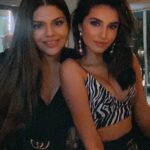 Tara Sutaria Instagram - Throwback to summer nights, sisterhood, short hair and stripes🍝🍷📸👯‍♀️