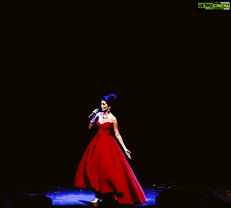 Tara Sutaria Instagram - A photograph from one of the best evenings of my life.. My concert with the great (and my dearest) Louiz Banks for the opening week of The Royal Opera House. Unforgettable and a part of me foreverš¤ This was a month before i shot my first filmš¤ Royal Opera House Mumbai