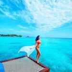 Tara Sutaria Instagram - Beach/Birthday Baby🦋🌴🐚🌸🌊🍹 W Maldives