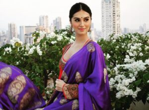 Tara Sutaria Instagram - Happy Diwali, everyone! Here’s to a joyous and wonderful year for us all✨ Be well and safe.. 💜💫