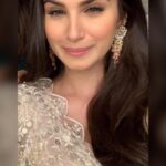 Tara Sutaria Instagram - I like to call this the “ beta ji, shaadi kab hai? “ face. Its a whole mood 🤦‍♀️😂