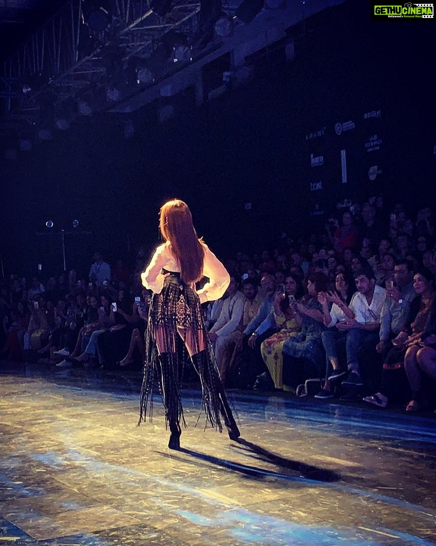 Tara Sutaria Instagram - Something special about fashion week🖤 #LFW