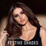 Tara Sutaria Instagram - This season, @bobbibrownindia & I bring to you - #FestiveShades! Dazzle all festive season with a bold yet glamorous look perfect for the night & dress up your day look with a fresh face & vibrant lips! What's more? Treat yourself & discover exclusive offers & complimentary gifts for a limited period only! Click on the link in my bio. 💖 #BobbiBrownIndia