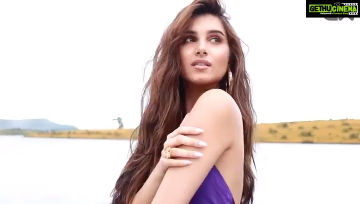 Tara Sutaria Instagram - The kind of work day that really didn’t feel like work! 🙈💫📸 . Editor-in-Chief: @ramesh_somani Shot by: @rohanshrestha Cinematography and Video Editing: @sanilll PR Agency: @hypenq_pr #ExhibitxTaraSutaria #ExhibitMagazine