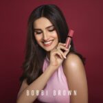 Tara Sutaria Instagram - The talk of the town? My new Bobbi Brown Crushed Liquid Lip in Juicy Date — a perfect day-to-night nude! I’m obsessing over this lush, hydrating formula. Are you? #BobbiBrownxTaraSutaria #BBAmbassador #CrushedLipColor 📸 @rohanshrestha 💕