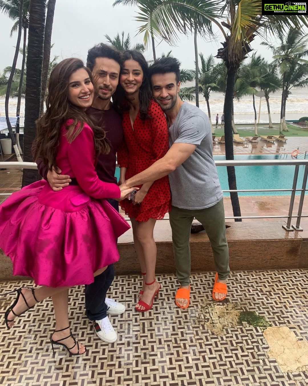 Tara Sutaria Instagram - Wouldn’t want to spend it with anyone but you guys.. my first friends in the industry💖 Happy Friendship Day!!!!! Celebrating us today and always @punitdmalhotra @tigerjackieshroff @ananyapanday 💖💖💖 #SOTY2Reunion