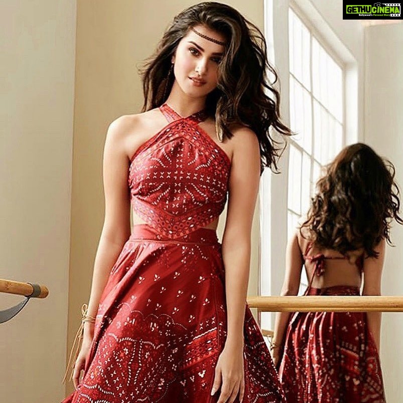Tara Sutaria Instagram - Bohemian Baby😉☮️ @labelritukumar @farrokhchothia @mehakoberoi