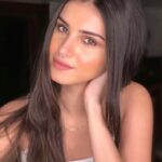 Tara Sutaria Instagram - Weekends with the BFF and make up artist extraordinaire 👯✨