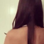 Tara Sutaria Instagram - Back on set! Kisses❤️ #SOTY2