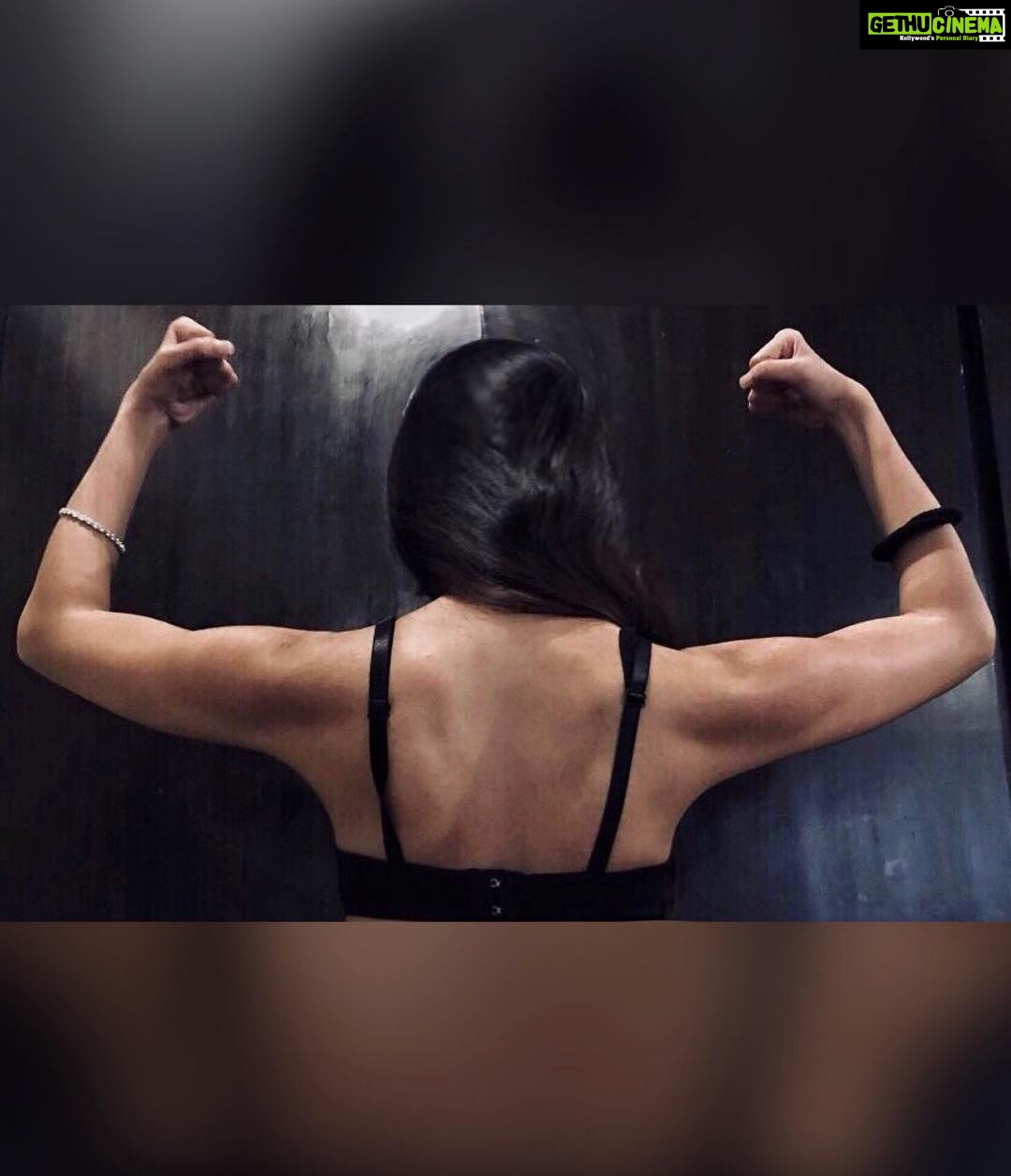 Tara Sutaria Instagram - Well hello, new arms💪🏻✨