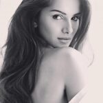 Tara Sutaria Instagram - @sashajairam remember this? 😉❄️