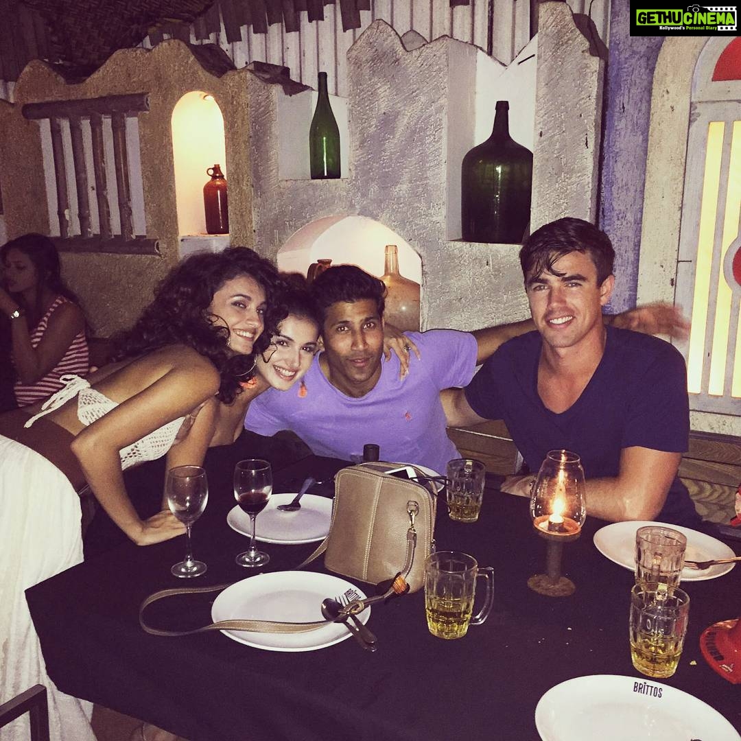 Tara Sutaria Instagram - #Goa for a day Brittos Restaurant