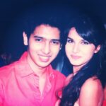 Tara Sutaria Instagram - Old picture with my favourite duet partner, Armaaaaannn. 😁