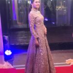 Tejasswi Prakash Instagram - Focus on taking the light 🙈...always ✌️ . . . Outfit @manalipural #wedding #lookingatthebrightside #nofilter Novotel Mumbai Juhu Beach
