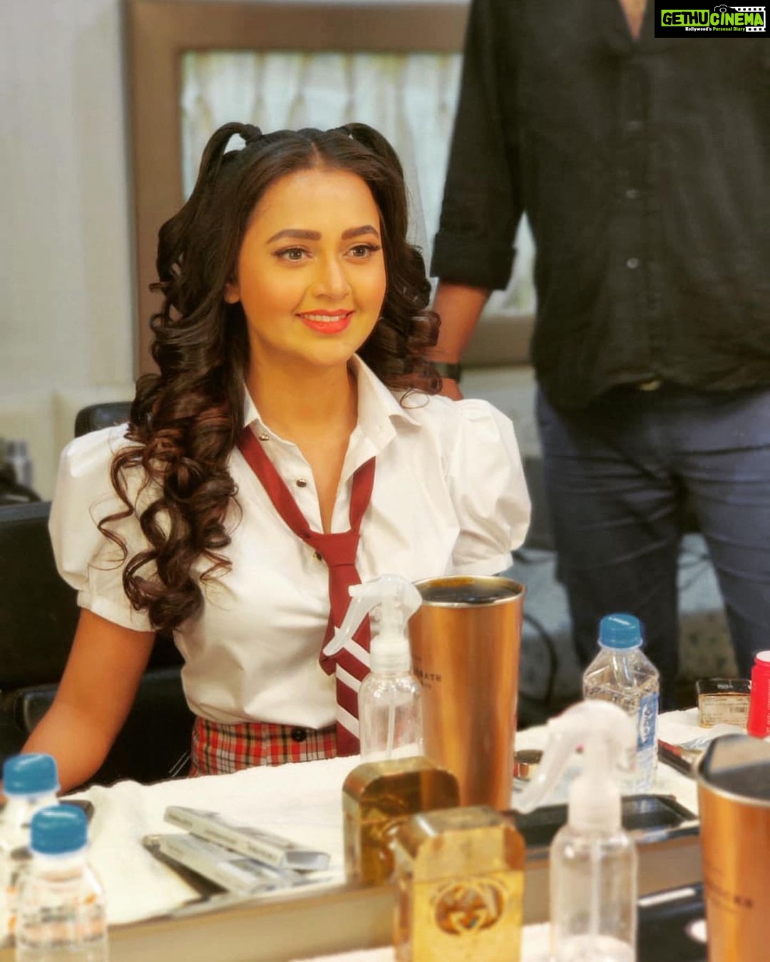 Tejasswi Prakash Instagram - Vacations over...heading back to school 🙈 with @colorstv . . #promo #khatronkekhiladi10 #soon