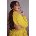 Tejasswi Prakash Instagram - 💛💛 . . 📸 @kirz_photography Outfit @thegarmentdistrictdel Footwear @chinicdesigns_by_chini_chouhan Styled by @saachivj Assisted by @sanzimehta777 @nancyshahh @nehha_o Makeup @rehmansiledar Hair @zulekha333 #sundayfunday